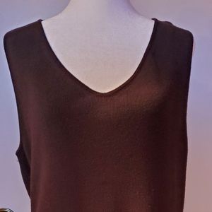 NWT XL Top sleeveless Brown White Stag